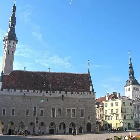Away From Centre Near Kadriorg