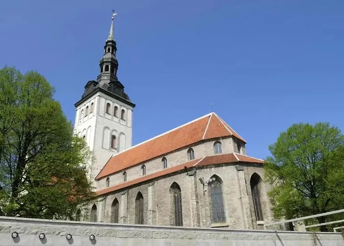 Apartment Away From Centre Near Kadriorg Tallinn