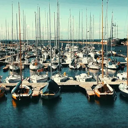 Away From Centre Near Kadriorg Apartament