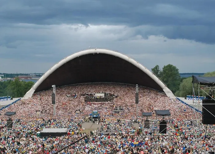 Away From Centre Near Kadriorg Appartement *